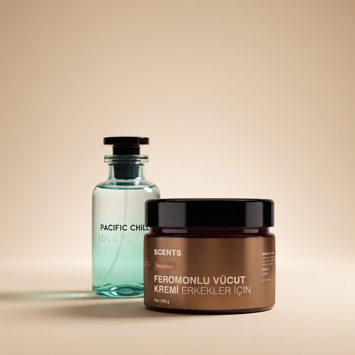 SCENTS Horizon · esin şişesiyle kart